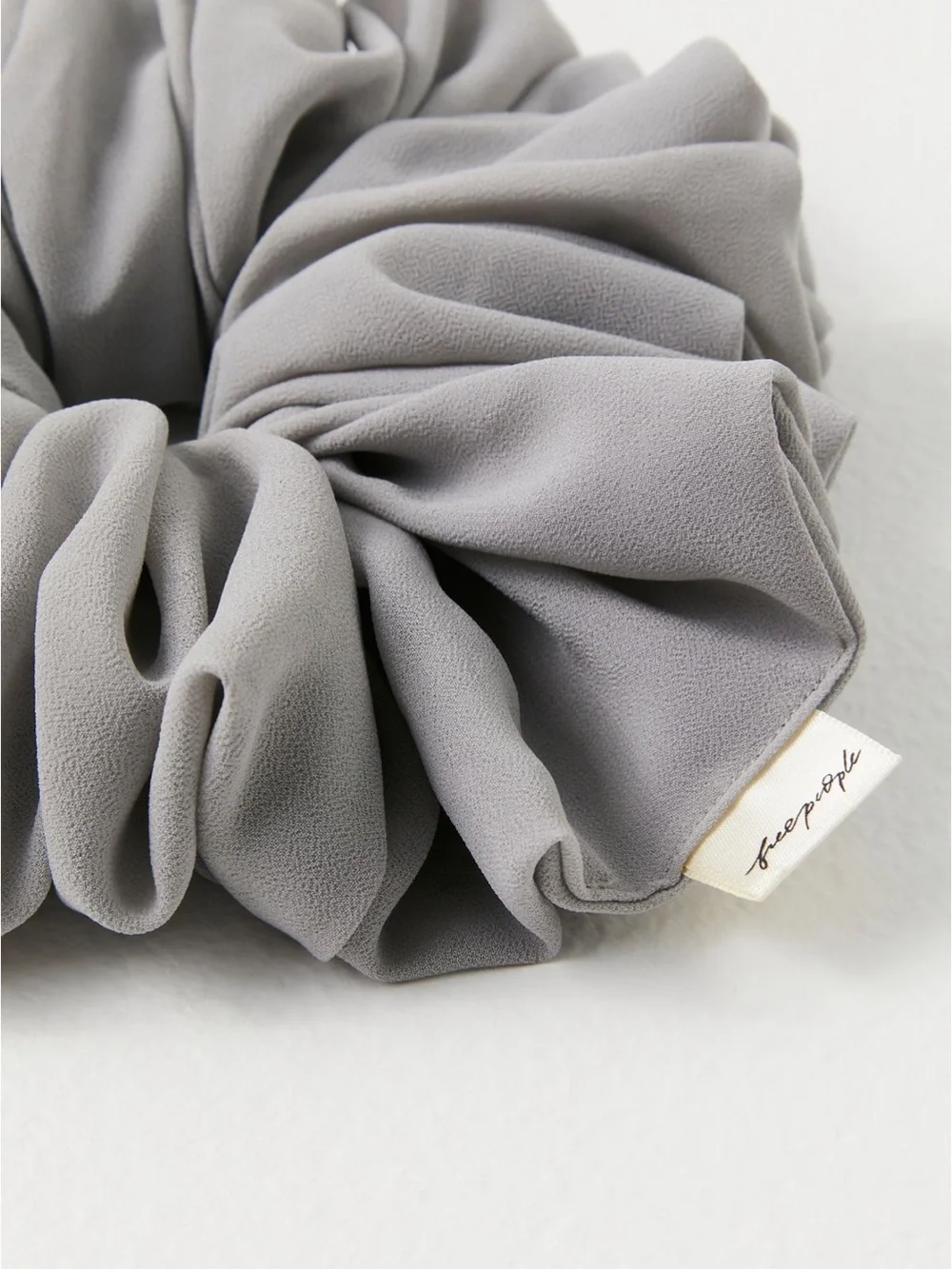 Free People// Chiffon Jumbo Scrunchie
